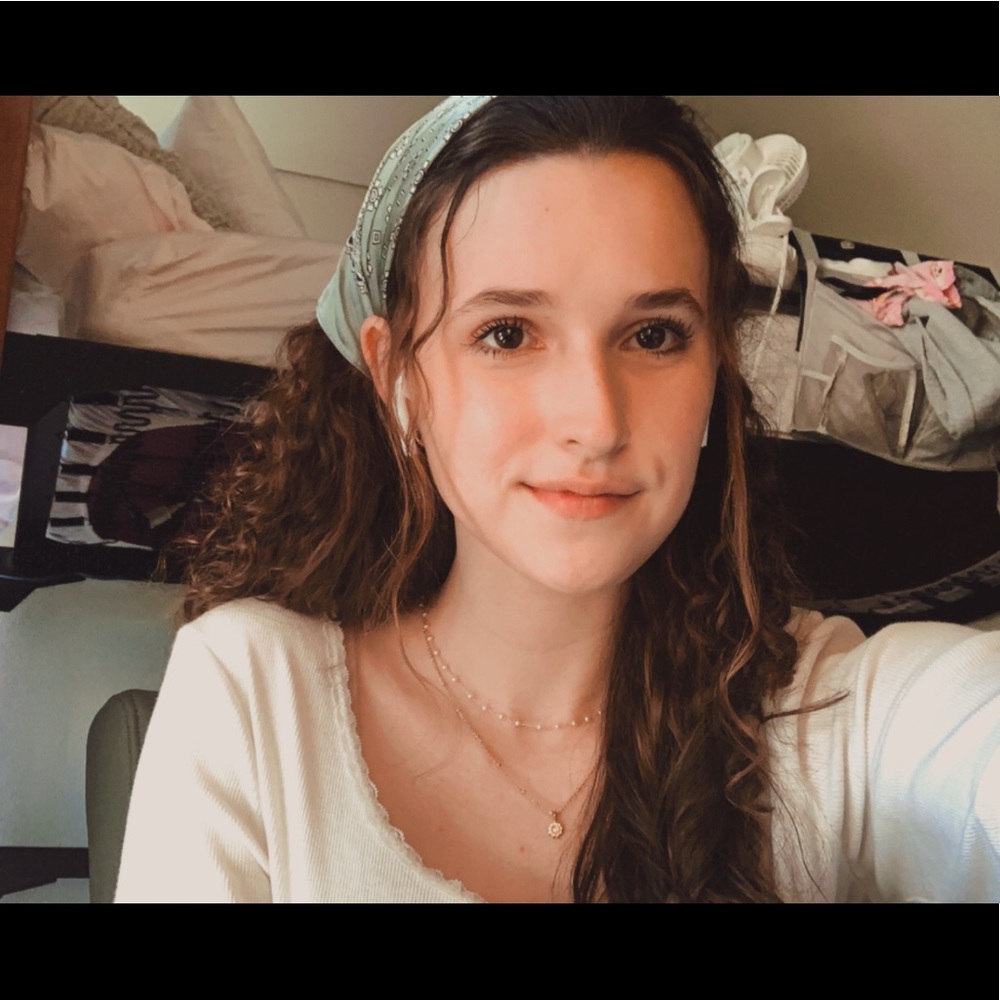 Meet your Posher, Lauren